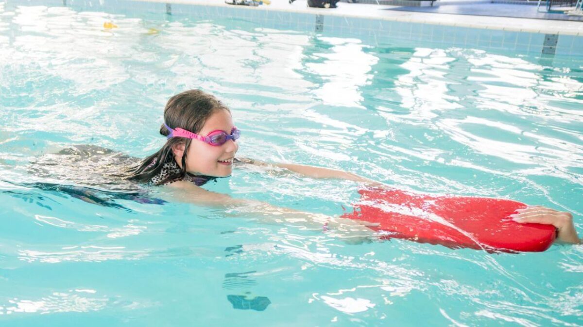 Know The Advantages of Personal Swimming Classes